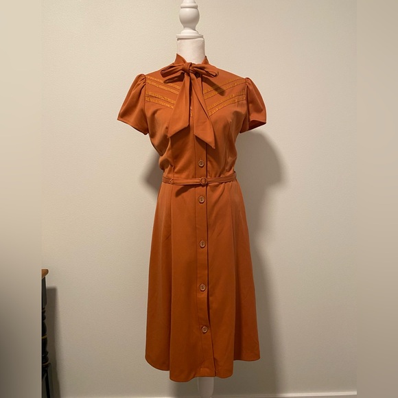 Dresses & Skirts - Vintage Dress